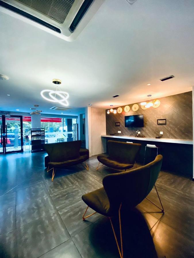 Sri Langit Hotel Klia, Klia 2 & F1 Сепанг Экстерьер фото